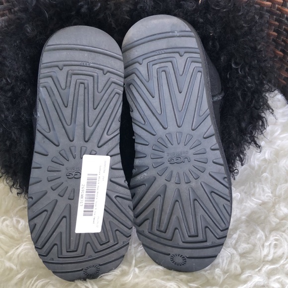 Ugg Women's Twinface Mongolian Sheepskin Cuff Boots - Picture 10 of 16